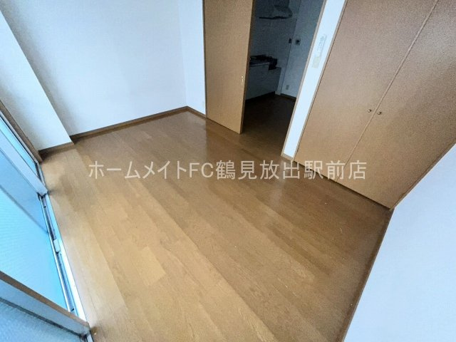 ヒットメゾン大智の洋室