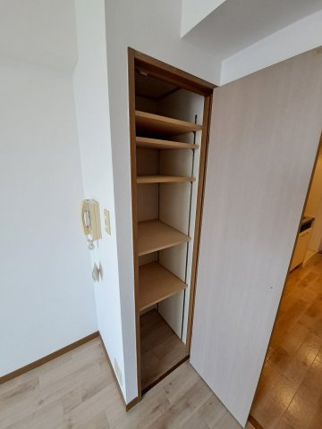 エル・セレーノ武庫川の収納