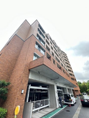 グランドメゾン万博公園南の外観