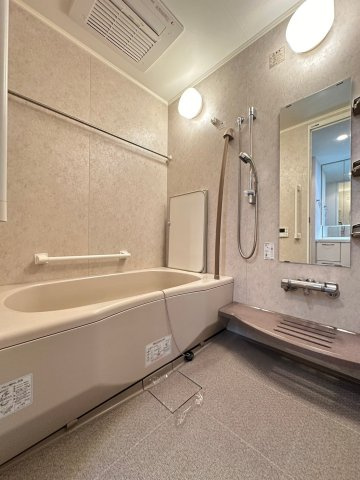 グランドメゾン万博公園南の浴室