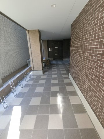 【エントランス】