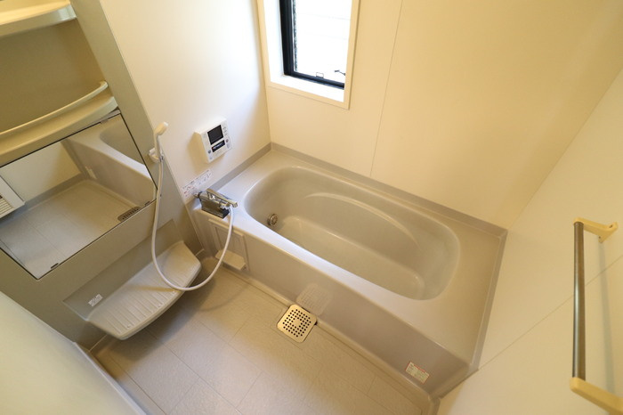 さいたま市浦和区瀬ヶ崎１丁目のテラスの浴室