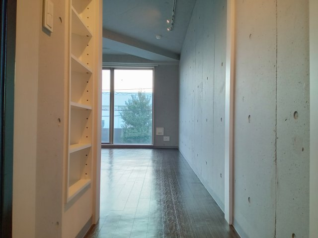 狛江市東和泉１丁目の賃貸マンションの内装