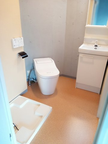 狛江市東和泉１丁目の賃貸マンションのトイレ