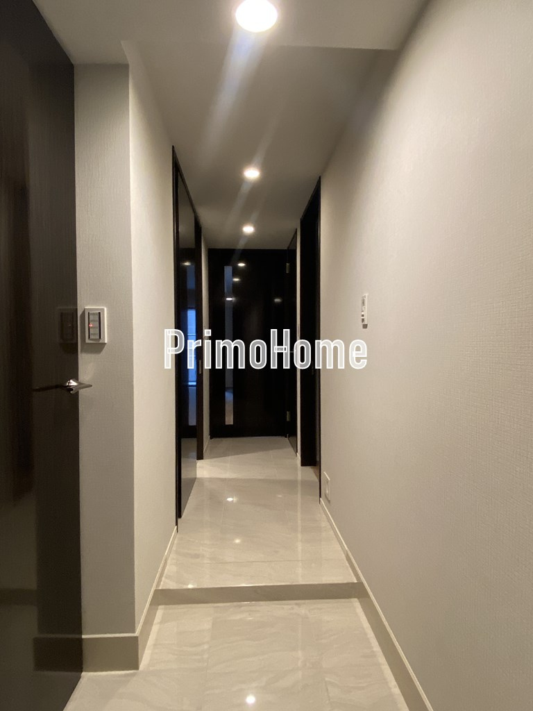 ザ・グランクラッセ日本橋イーストの玄関