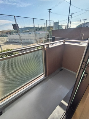 【バルコニー】 | Dorm淡路 | 落ち着いた時間を過ごせるバルコニーです
