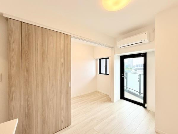 アジールコート町屋の居間・リビング