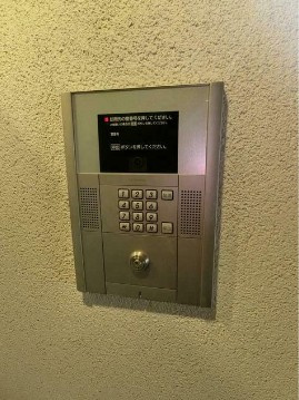 【セキュリティ】 | EUROPORT Honancho | モニター付きオートロックで防犯面も安心です！