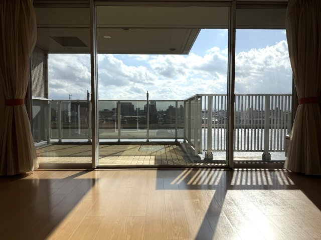 シティハウス川端町の居間・リビング