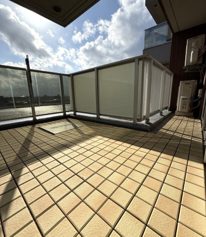 シティハウス川端町の洋室