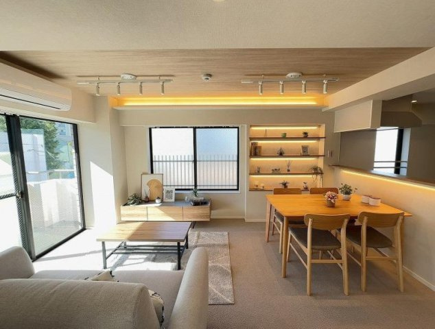 ライツ富士見台の居間・リビング