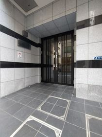 Ｌｏｇ銀座東のエントランス