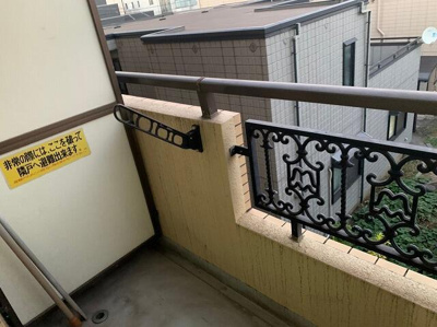 【バルコニー】 | ハイタウン梅屋敷 | 外部バルコニー洗濯機置き場 