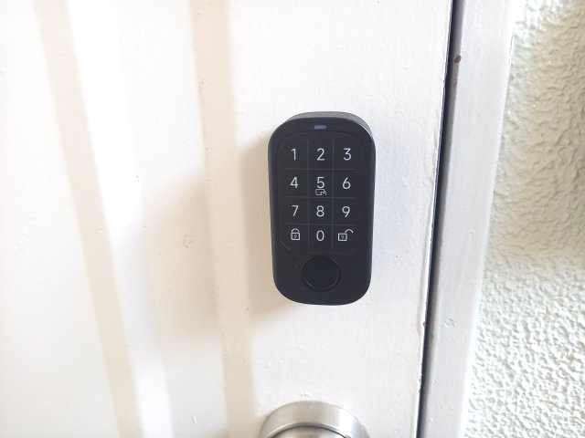 ひよどり台3団地22号棟のエントランス