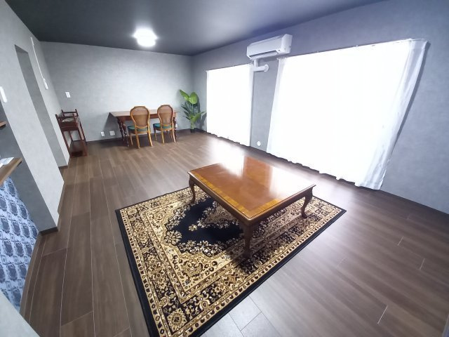 ひよどり台3団地22号棟の居間・リビング