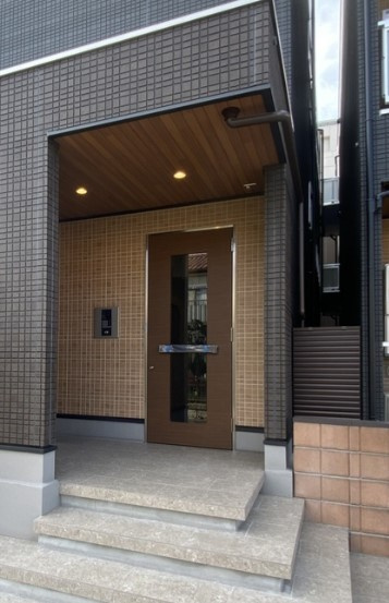 【エントランス】