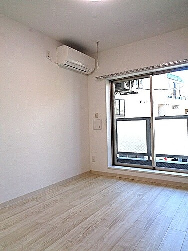 パピ中野ラウンジの居間・リビング|洋室※写真撮影：2014年01月