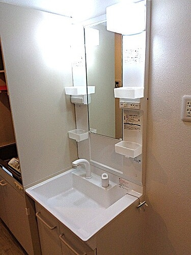 パピ中野ラウンジの洗面所|洗面所※写真撮影：2014年1月