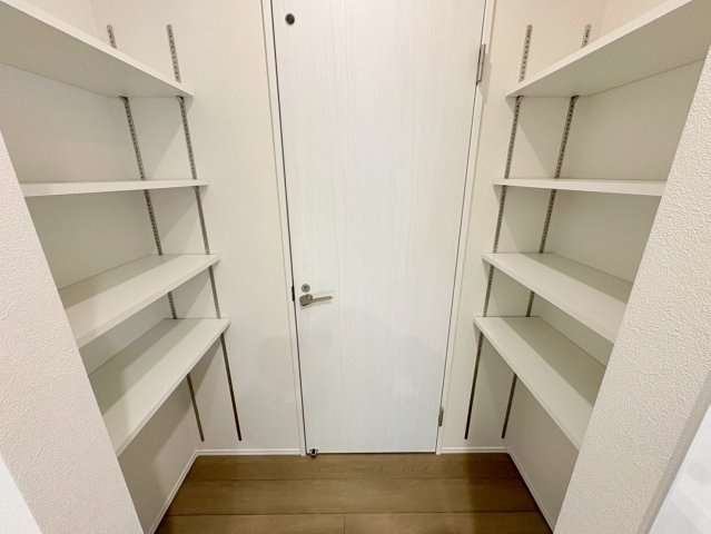 【商談中】ダイマルタウン　江南市和田町宮第1　全3区画分譲のその他|パントリー