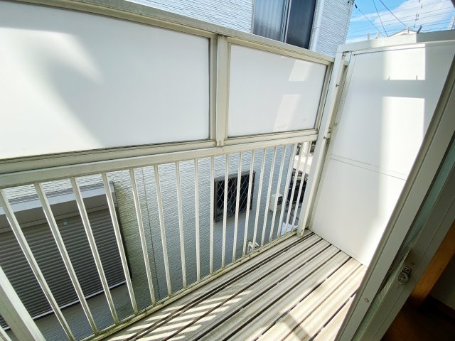 中浦和アローハイツのバルコニー|別号室の参考写真です。
