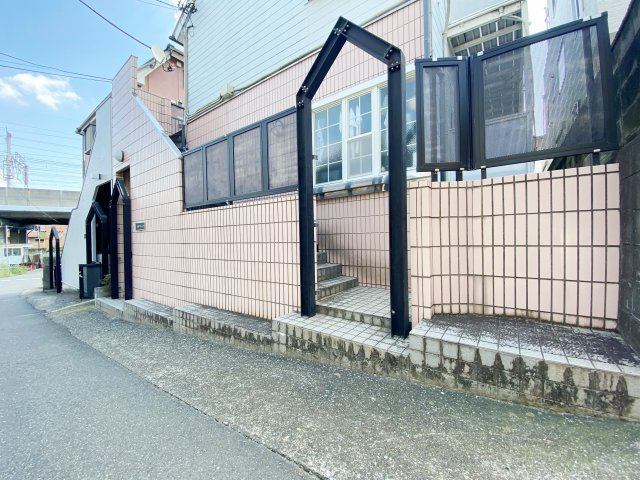 中浦和アローハイツのエントランス