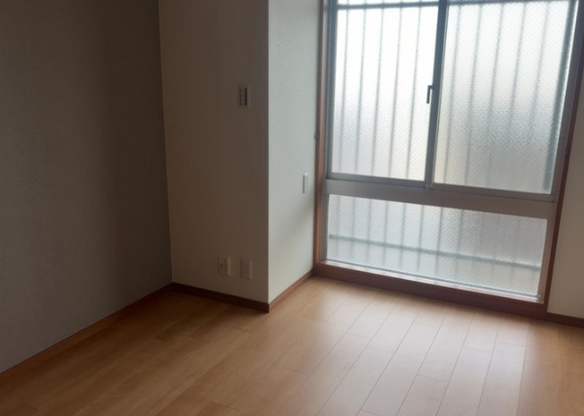 【子供部屋】 | メイツ相模大野 | 子供が何人でも年齢によっては、受験時にしっかり壁のある個室があった方が良い場合もあります。難しい問題ですが、兄弟の人数や、性別や年齢差によって状況が異なりますので、数年後のこともしっかり考えましょう。