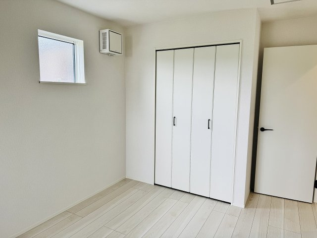八王子市　下恩方町　新築一戸建て　２４ー１期の収納|～収納力の高いクローゼット完備～