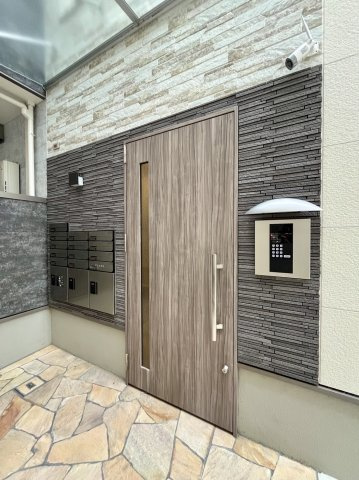 フジパレス住吉長居Ⅱ番館のエントランス