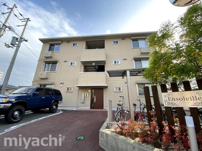 【エントランス】 | アンソレイエ