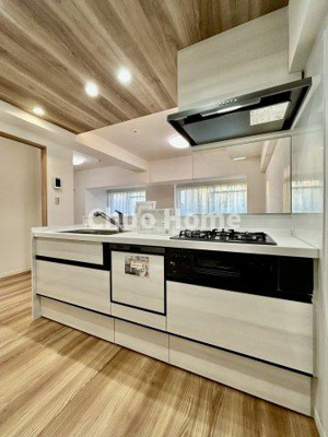 【キッチン】 | グリーンパーク第16綾瀬 | ワイドで収納豊富なシステムキッチン