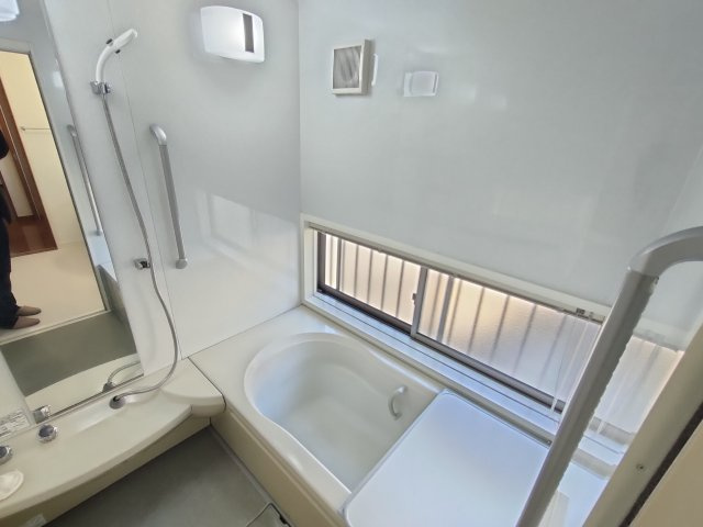 古河市けやき平1丁目　リフォーム物件の浴室|〇浴室〇
クリーニング済みの明るい浴室♪ゆったり入って疲れを癒すことができます（＾＾）
2026年1月撮影