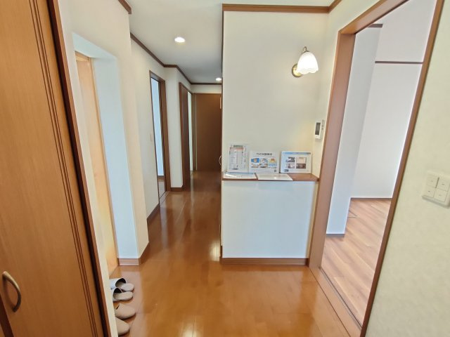 古河市けやき平1丁目　リフォーム物件の玄関|〇玄関〇
木の温もりを感じる明るい玄関（＾＾）
2026年1月撮影