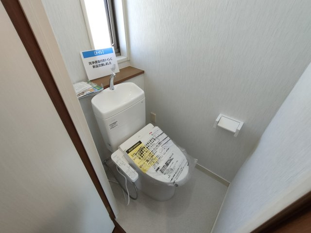 古河市けやき平1丁目　リフォーム物件のトイレ|〇トイレ〇
1階と2階にトイレがございますので朝の混雑した時も安心です！
2026年1月撮影