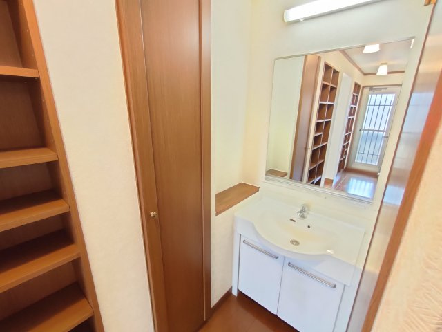 古河市けやき平1丁目　リフォーム物件の独立洗面台|〇洗面化粧台〇
2階にも洗面台がございます♪
2026年1月撮影
