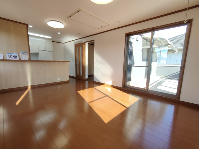古河市けやき平1丁目　リフォーム物件の居間・リビング|〇リビング〇
陽当たりが良く、開放感のある2階リビング♪
2026年1月撮影