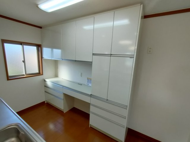 古河市けやき平1丁目　リフォーム物件のキッチン|〇キッチン〇
収納豊富で明るいキッチン♪
2026年1月撮影