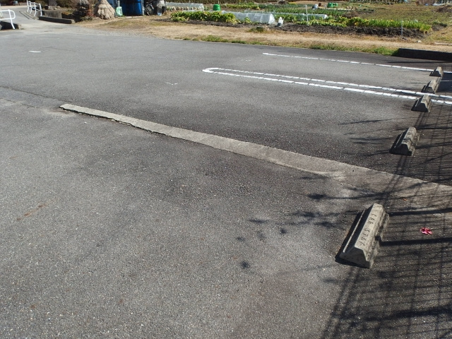 プロニティ（市場町）の駐車場