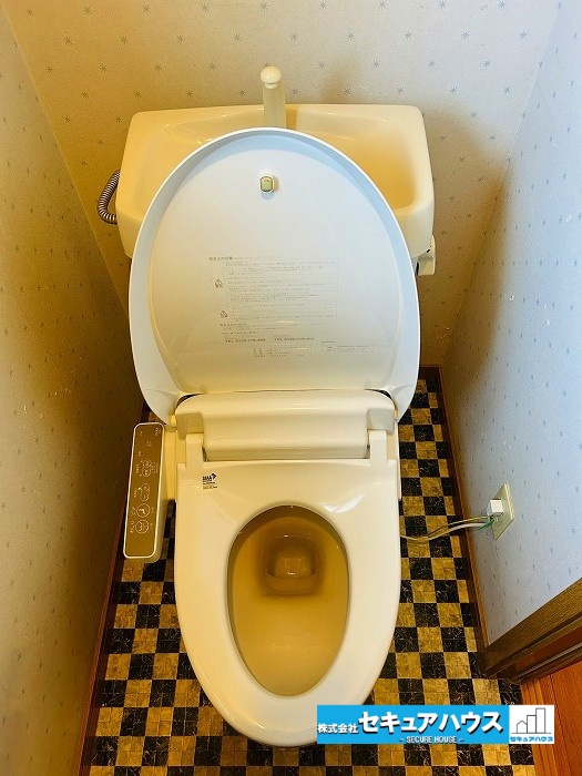 【今からご案内可能♪】東郷町春木台5丁目　中古戸建のトイレ|【トイレ】
◆温水洗浄便座になっております♪