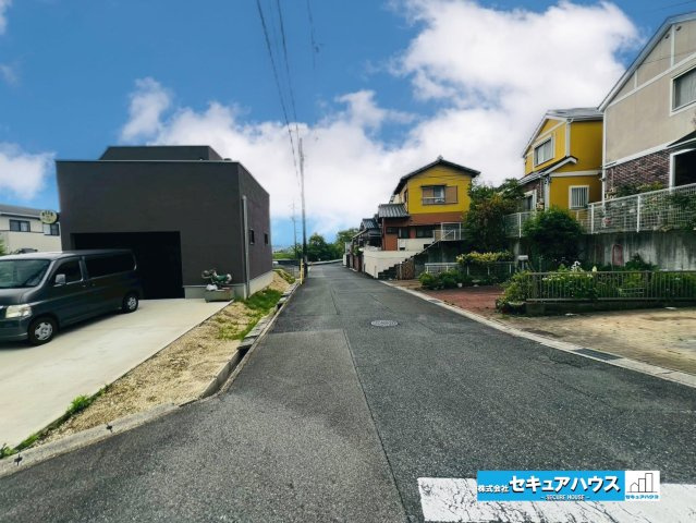 【今からご案内可能♪】東郷町春木台5丁目　中古戸建の前面道路含む現地写真|事前予約にて現地ご見学いただけます！お気軽にお問い合わせください♪
■株式会社　セキュアハウス■
住宅ローンに強く、知識、経験豊富なスタッフ在籍
お客様に寄り添い、ご成約後もサポート致します。　　　　