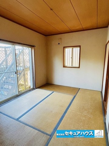 【今からご案内可能♪】東郷町春木台5丁目　中古戸建の和室|【和室】
◆布団を敷けば寝室に、座卓を置けば応接間にと多目的に使え、畳の香りとい草の香りにはリラックス効果があります♪