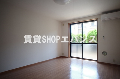 【寝室】 | クレシア | 開放的な寝室です