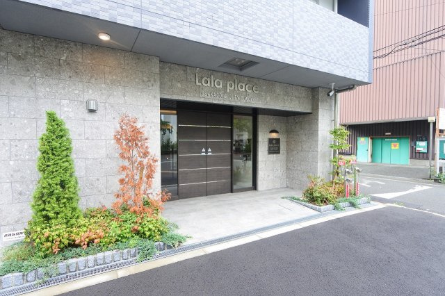 ララプレイスＯＳＡＫＡＤＯＭＥ　ＣＩＴＹフトゥーロのエントランス