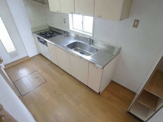 ひょうご夢野ひかりと風の家の内装|収納も冷蔵庫置場もあります