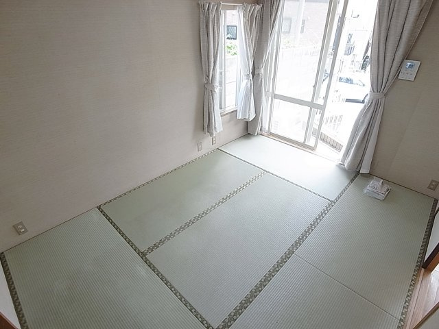 ひょうご夢野ひかりと風の家の和室|1階でも陽当りＯＫ