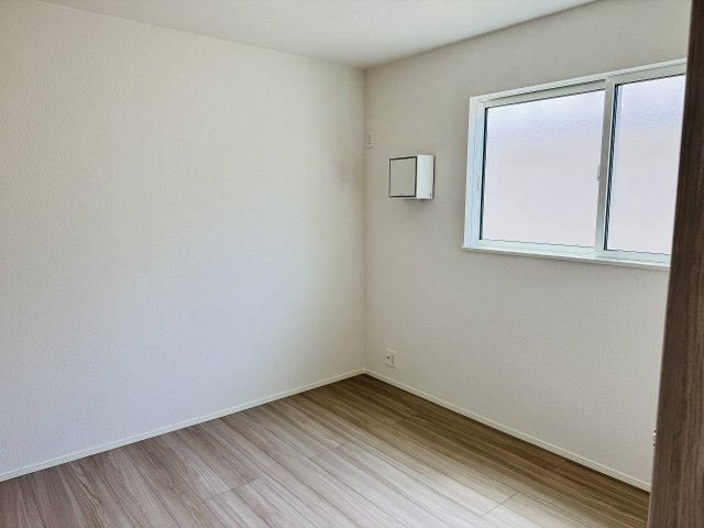 八王子市　下恩方町　新築一戸建て　２４ー１期の洋室|～2階5.2帖の洋室です～