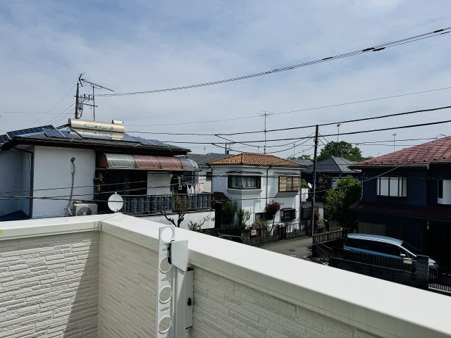 八王子市　下恩方町　新築一戸建て　２４ー１期のバルコニー|～陽当たりの良いバルコニー　洗濯物がよく乾きそうです～