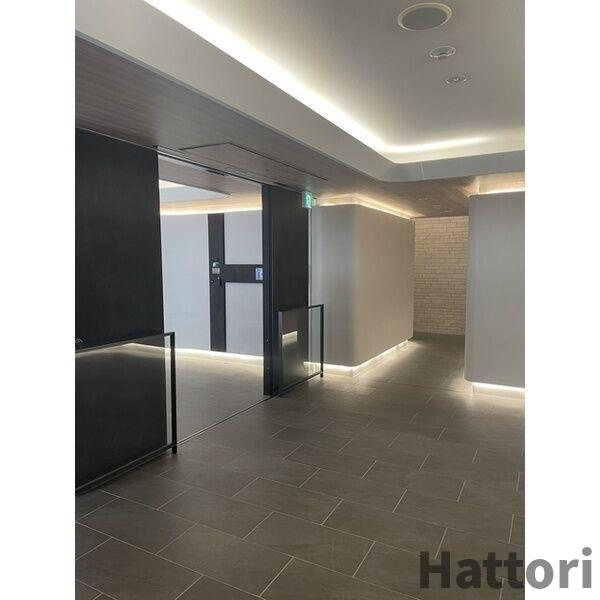 コンフォリア・リヴ北浜淡路町のロビー