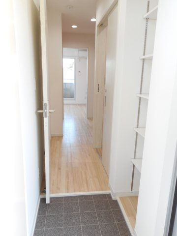 メゾン・ド・アベイユの玄関