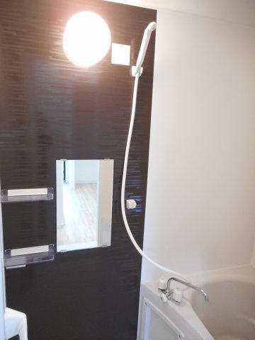 メゾン・ド・アベイユの浴室