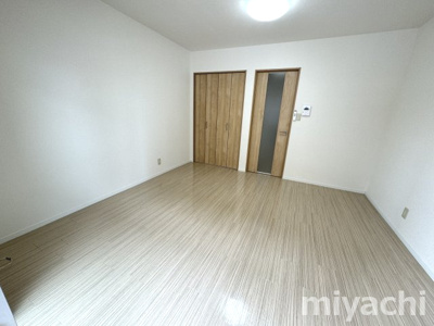 【洋室】 | グランドパイン